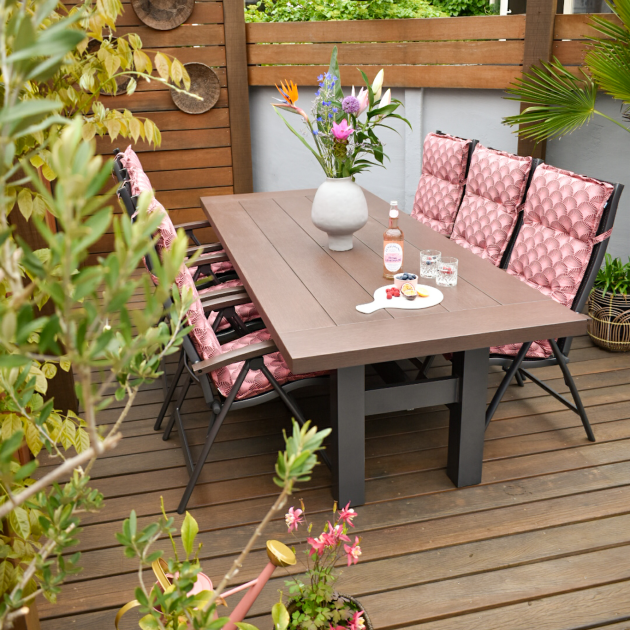 tuinset op vlonder tuin