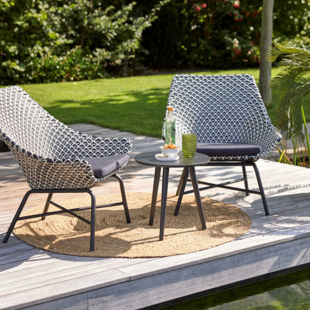 wicker stoelen buiten